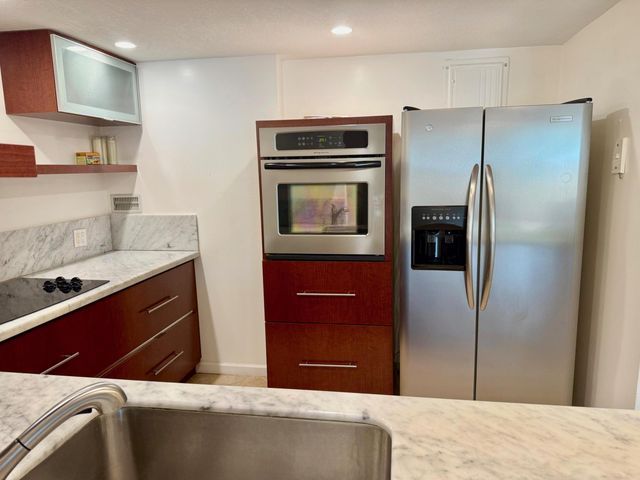 1000 Spanish River Road 1B, Boca Raton, FL 33432