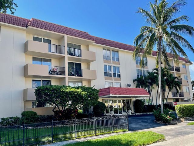 1000 Spanish River Road 1B, Boca Raton, FL 33432