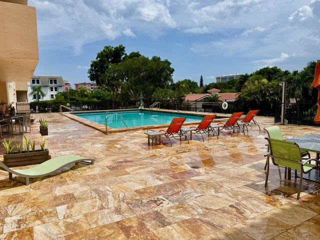 1000 Spanish River Road 1B, Boca Raton, FL 33432