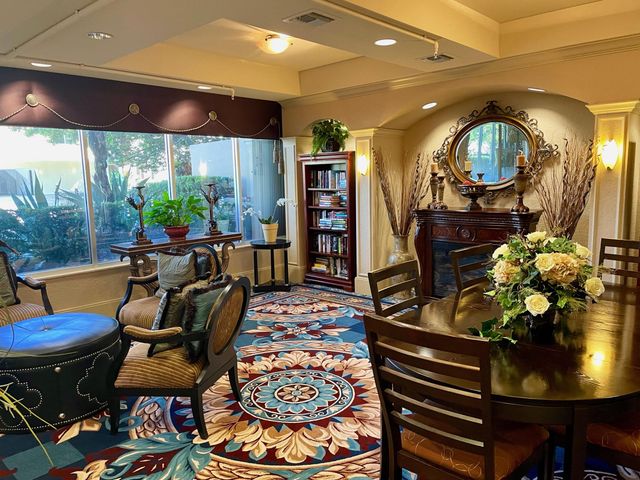 1000 Spanish River Road 1B, Boca Raton, FL 33432