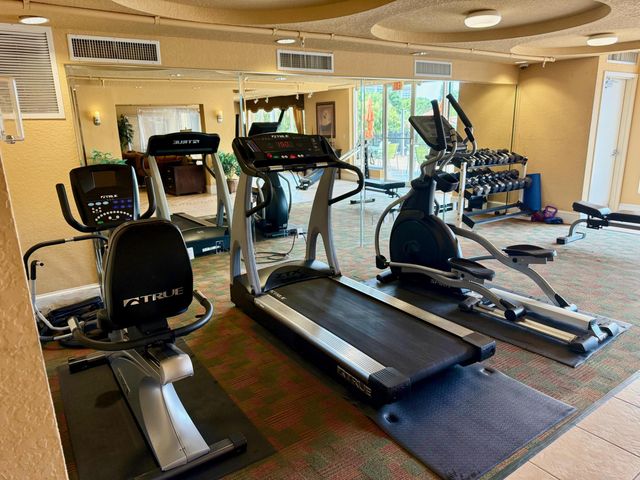 1000 Spanish River Road 1B, Boca Raton, FL 33432