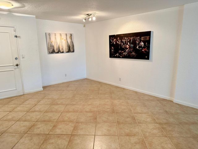 1000 Spanish River Road 1B, Boca Raton, FL 33432