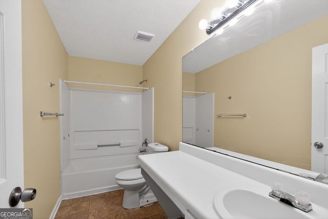 2499 Tolliver Drive, Ellenwood, GA 30294