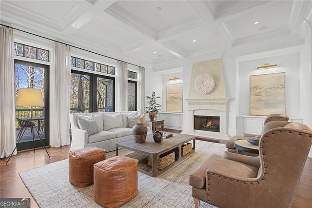 735 Glenairy Drive, Atlanta, GA 30328