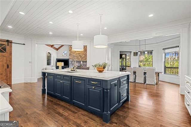 735 Glenairy Drive, Atlanta, GA 30328