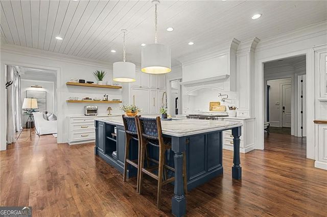 735 Glenairy Drive, Atlanta, GA 30328