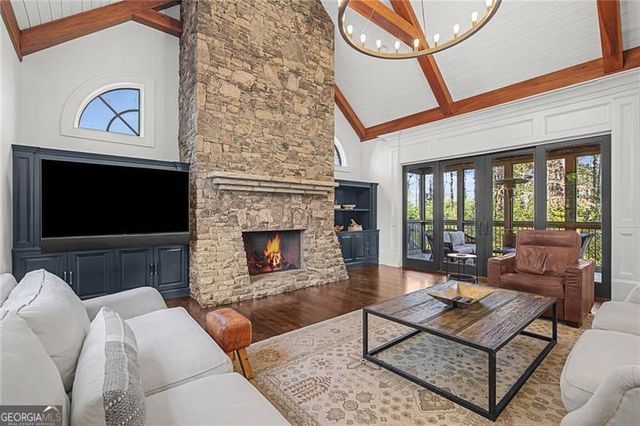 735 Glenairy Drive, Atlanta, GA 30328