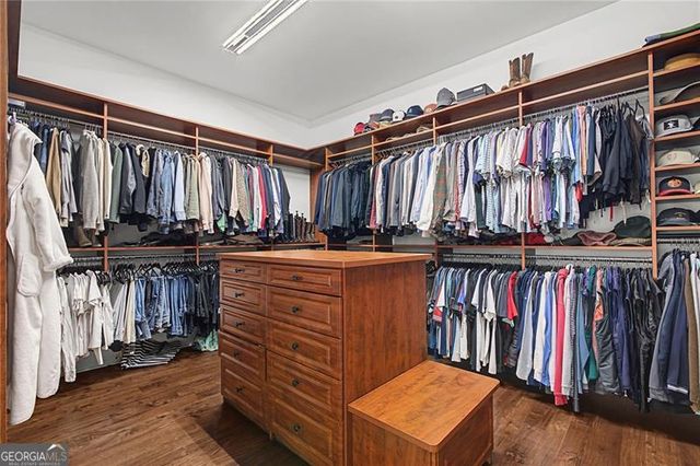 735 Glenairy Drive, Atlanta, GA 30328