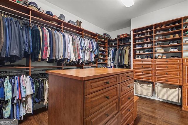 735 Glenairy Drive, Atlanta, GA 30328