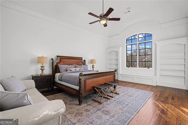 735 Glenairy Drive, Atlanta, GA 30328