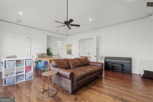 735 Glenairy Drive, Atlanta, GA 30328