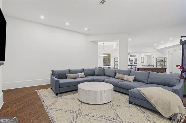 735 Glenairy Drive, Atlanta, GA 30328