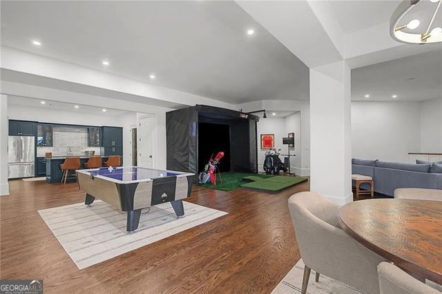 735 Glenairy Drive, Atlanta, GA 30328