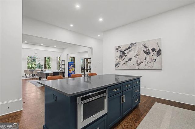 735 Glenairy Drive, Atlanta, GA 30328