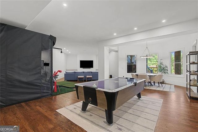 735 Glenairy Drive, Atlanta, GA 30328