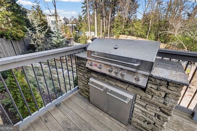 735 Glenairy Drive, Atlanta, GA 30328