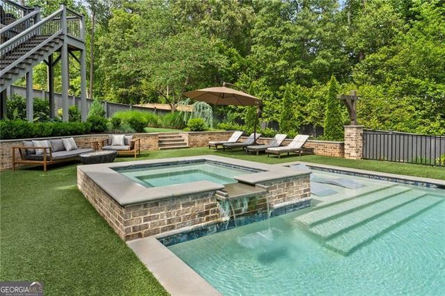 735 Glenairy Drive, Atlanta, GA 30328