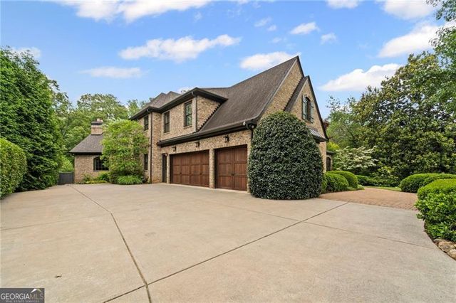 735 Glenairy Drive, Atlanta, GA 30328