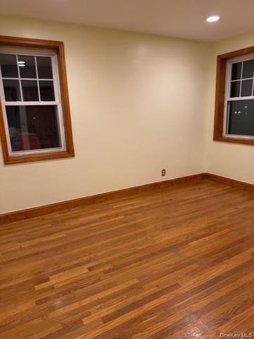 71 Carmans Road, Farmingdale, NY 11735