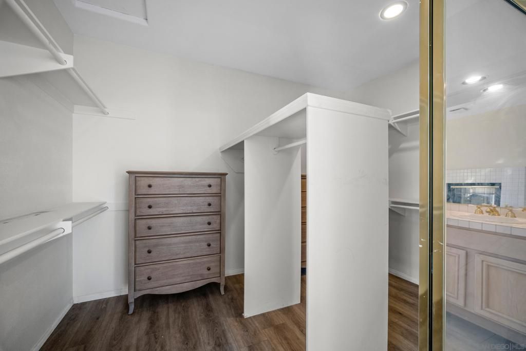 Image 18 of property listing at 5380 Renaissance Ave, San Diego, CA 92122