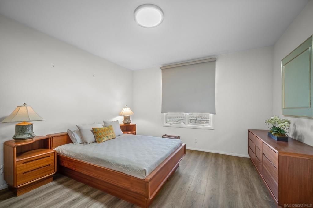 Image 21 of property listing at 5380 Renaissance Ave, San Diego, CA 92122