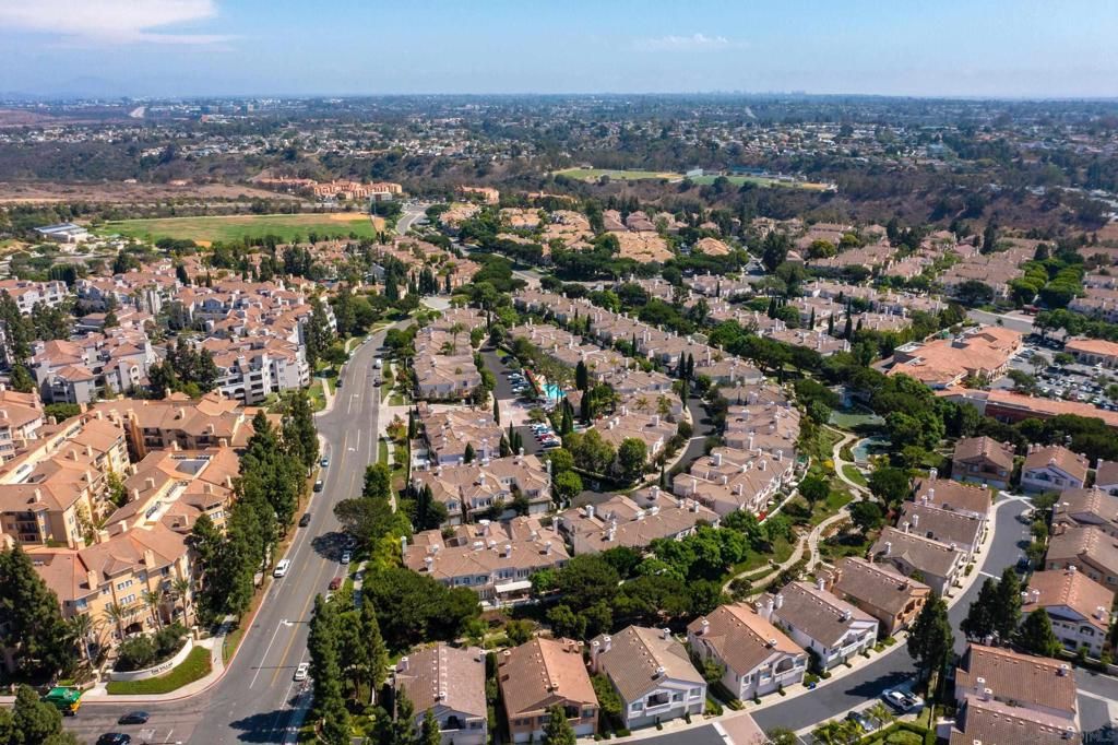 Image 25 of property listing at 5380 Renaissance Ave, San Diego, CA 92122