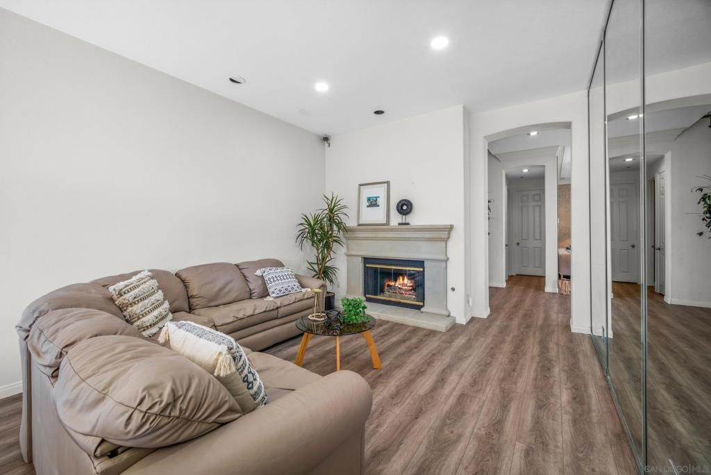 Image 8 of property listing at 5380 Renaissance Ave, San Diego, CA 92122