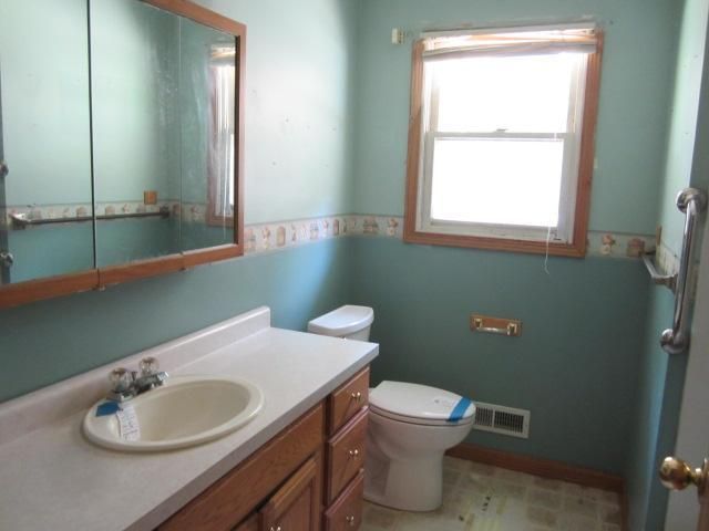 1064 273rd Avenue NE, Isanti, MN 55040