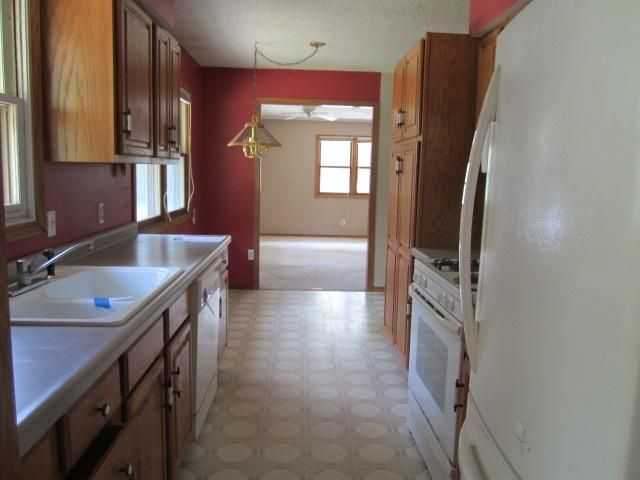 1064 273rd Avenue NE, Isanti, MN 55040