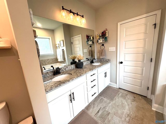 153 Gardencove Circle, Huntsville, AL 35810
