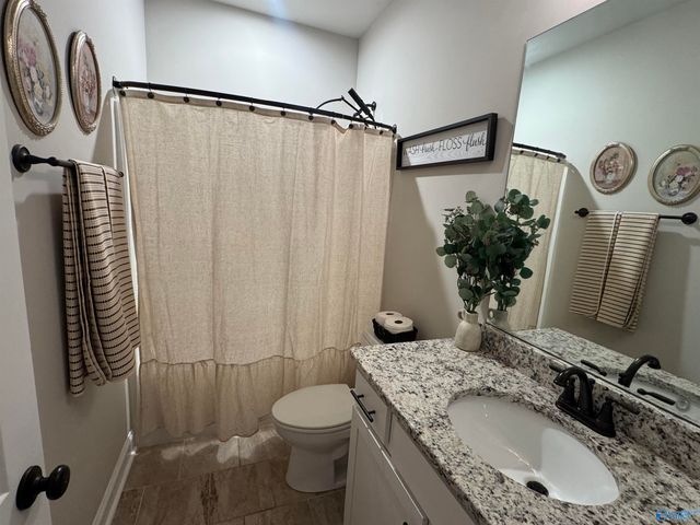 153 Gardencove Circle, Huntsville, AL 35810