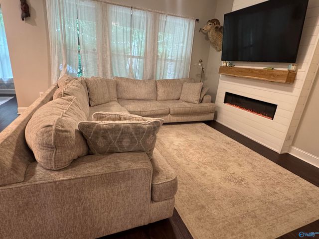 153 Gardencove Circle, Huntsville, AL 35810