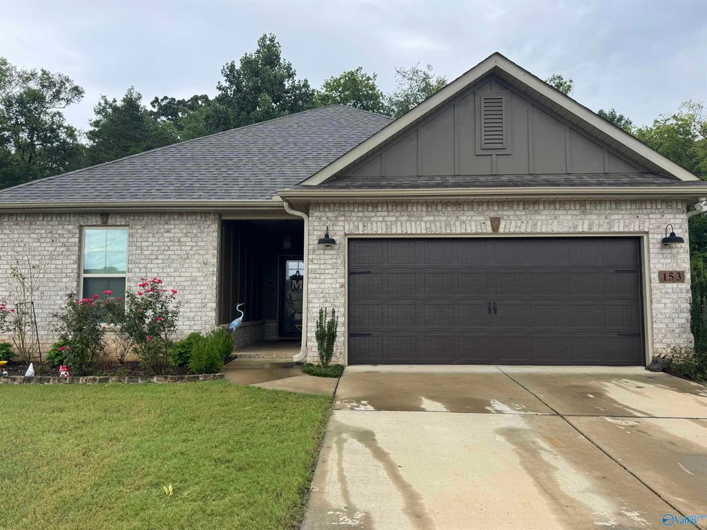 153 Gardencove Circle, Huntsville, AL 35810