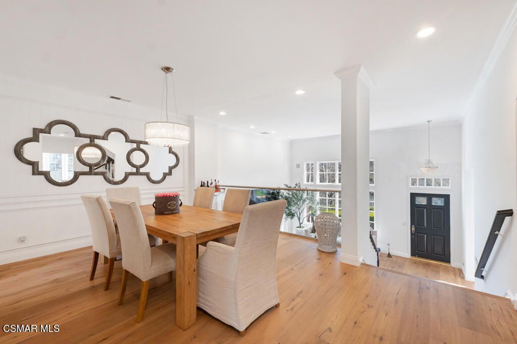 Image 10 of property listing at 2442 Swanfield Court, Westlake Village, CA 91361