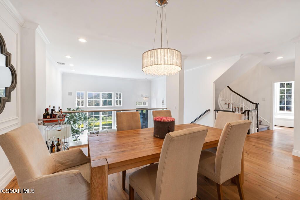 Image 11 of property listing at 2442 Swanfield Court, Westlake Village, CA 91361