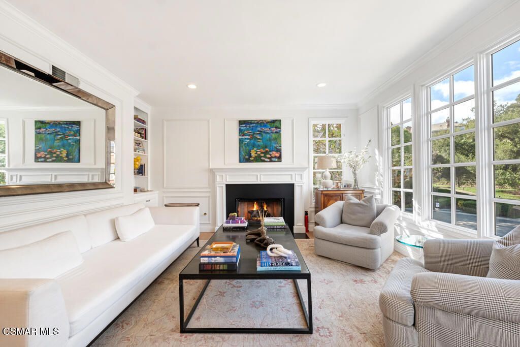 Image 14 of property listing at 2442 Swanfield Court, Westlake Village, CA 91361