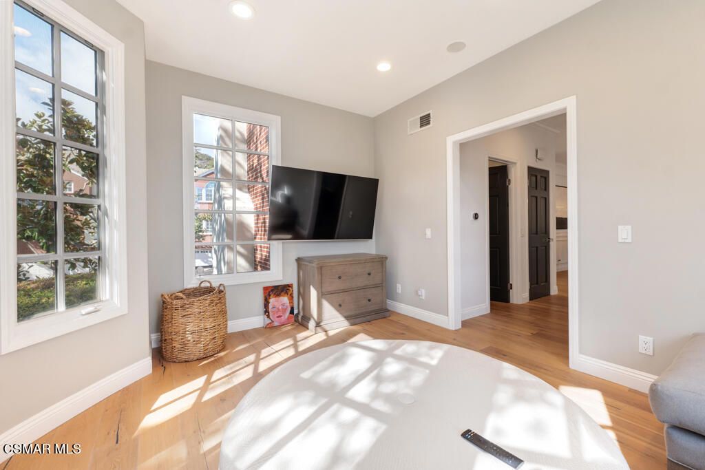 Image 23 of property listing at 2442 Swanfield Court, Westlake Village, CA 91361