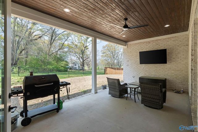 90 Tumbleweed Drive, Guntersville, AL 35976