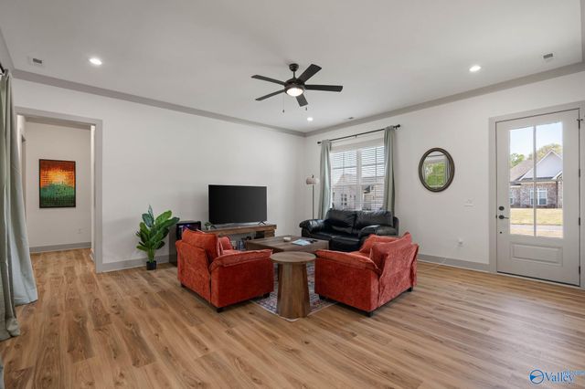90 Tumbleweed Drive, Guntersville, AL 35976