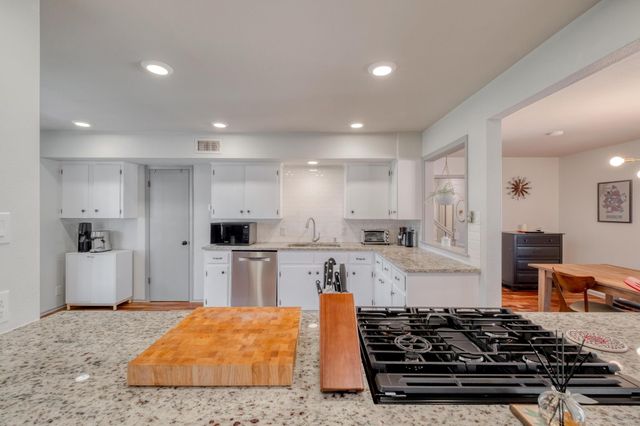 6600 Skycrest DR, Austin, TX 78745