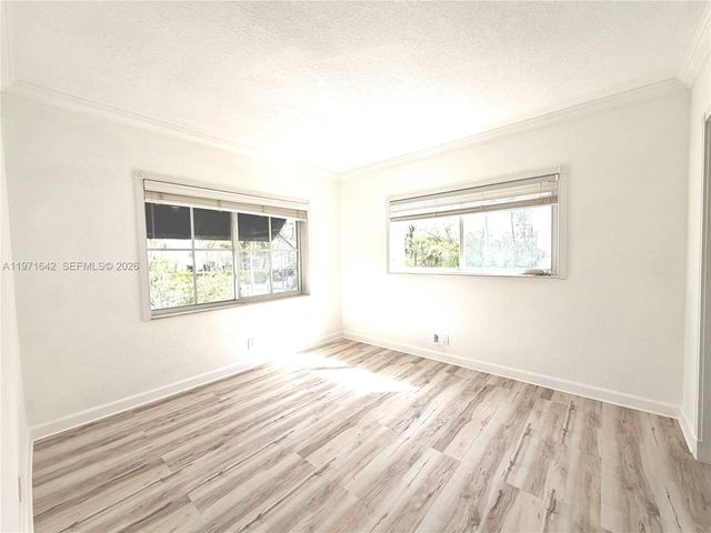 924 SE 2nd St 9, Fort Lauderdale, FL 33301