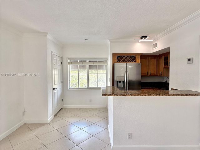 924 SE 2nd St 9, Fort Lauderdale, FL 33301