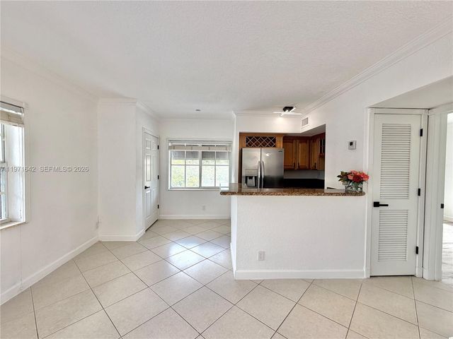 924 SE 2nd St 9, Fort Lauderdale, FL 33301