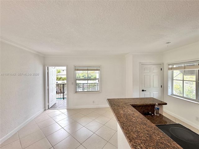 924 SE 2nd St 9, Fort Lauderdale, FL 33301