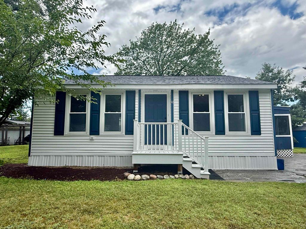 5 Nottingwood Lane, Merrimack, NH 03054
