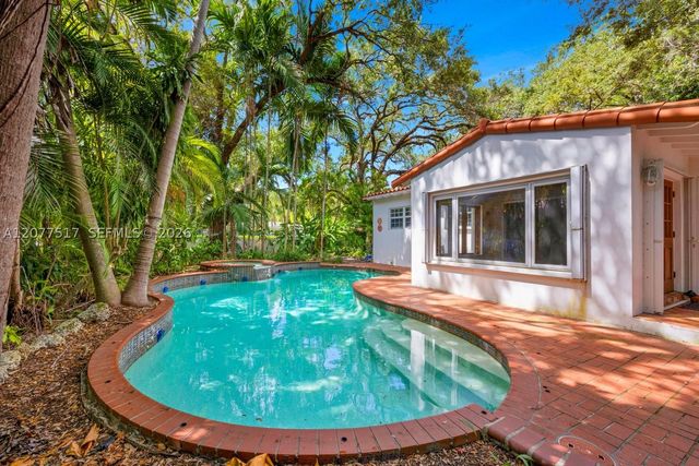 5111 Maggiore St, Coral Gables, FL 33146