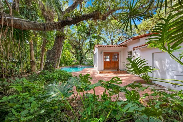 5111 Maggiore St, Coral Gables, FL 33146