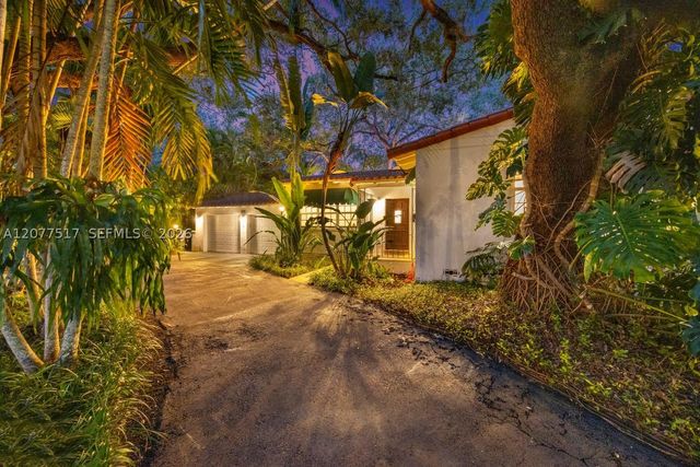 5111 Maggiore St, Coral Gables, FL 33146