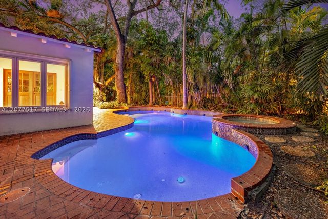 5111 Maggiore St, Coral Gables, FL 33146