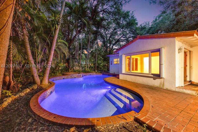 5111 Maggiore St, Coral Gables, FL 33146